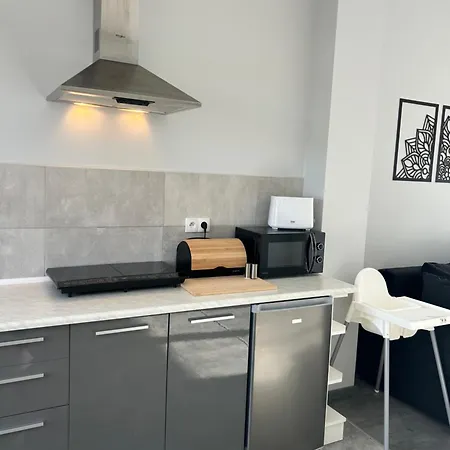 Ahoj -apartamenty- 450 M Do Plazy Rewal